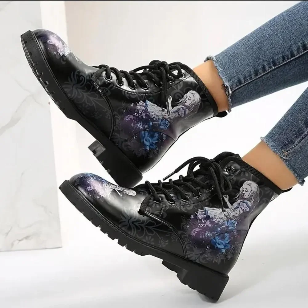 Ladies Retro Combat  Boots 7.5